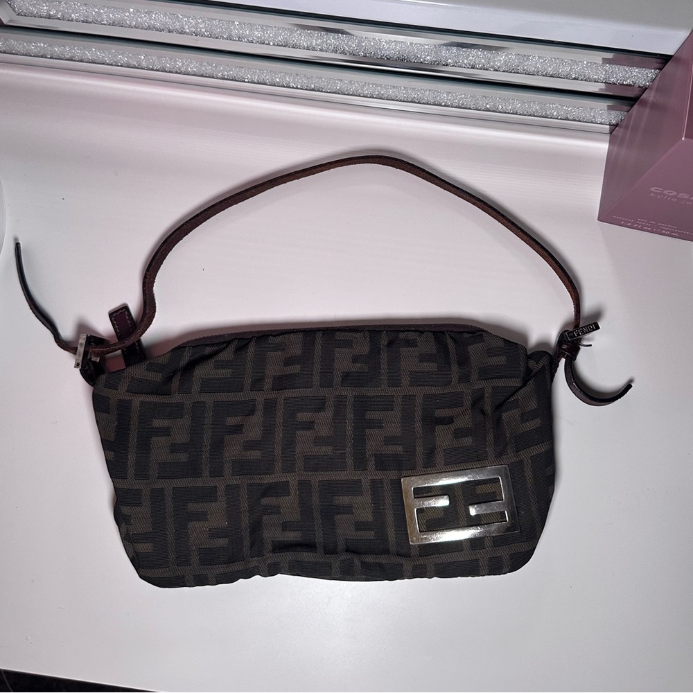FENDI ZUCCA SHOULDER BAG TOBACCO - Picture 2 of 7
